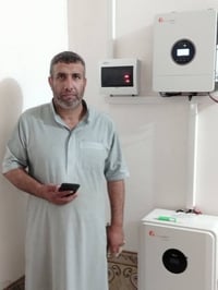 طاقة شمسية • ٨ ألواح ٦٢٠ واط • بطارية ١٥ كيلوواط