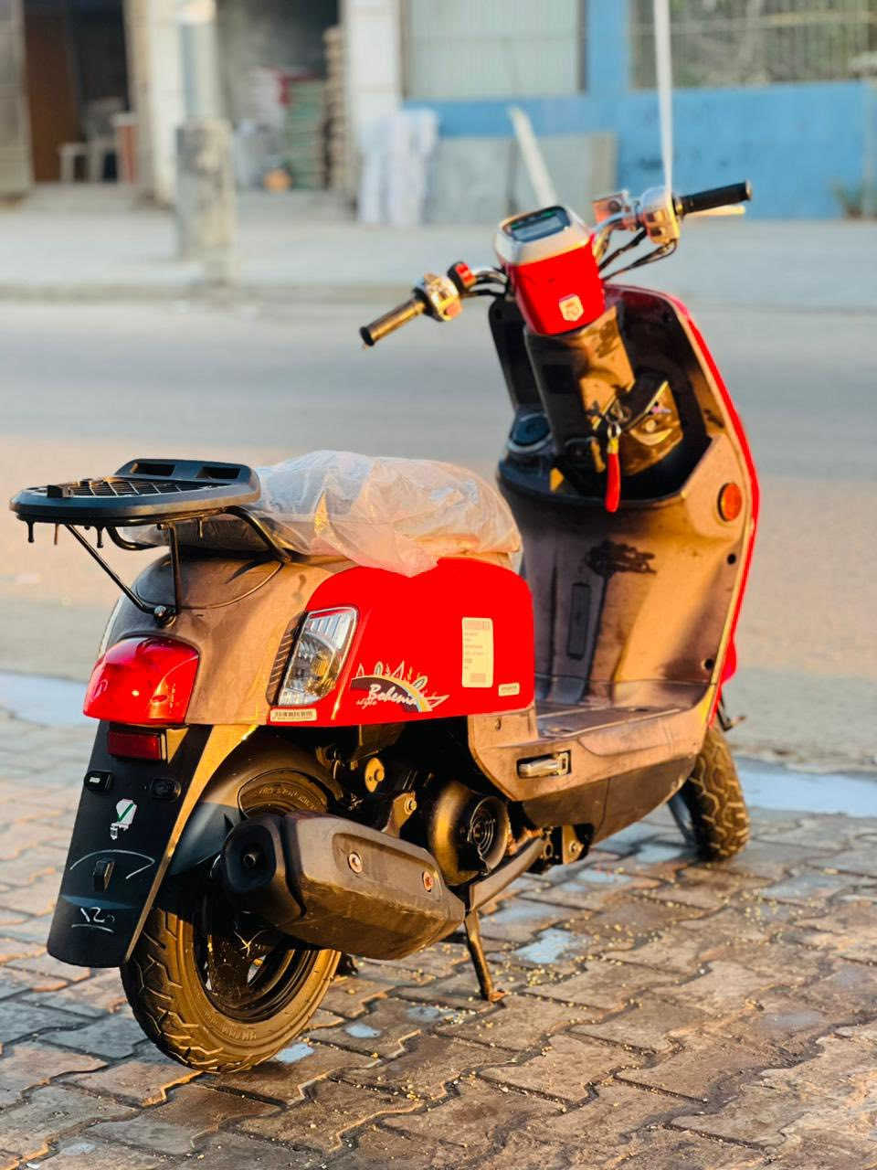 سلام عليكم بوليس مسطره كفاله عامه داخل جوزي مكينه بلاد برغي ممفتوح بيها كهربائيات كلها بلاد وشغاله 
مكاني بغداد محموديه 
للبيع او مراوس حسب قناعه
***********
