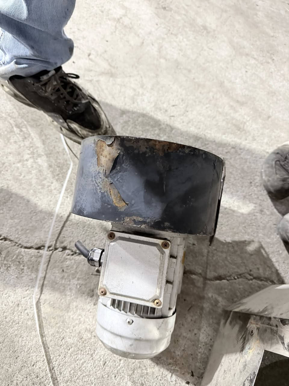 السلام عليكم ورحمة الله
متوفر بلورات تثبيت درجة حرارة مكائن البلاستيك (السلندر) عدد ٨ قطع ثري فيز ٣٨٠ فولط  -٣٧٠ واط-٢٨٠٠ دورة بالدقيقة-٦٦ متر مكعب بالساعة سعر القطعة ١٠٠ دولار  
للتواصل الاتصال او ارسال رسالة على الواتس اب 
***********
مع التقدير
