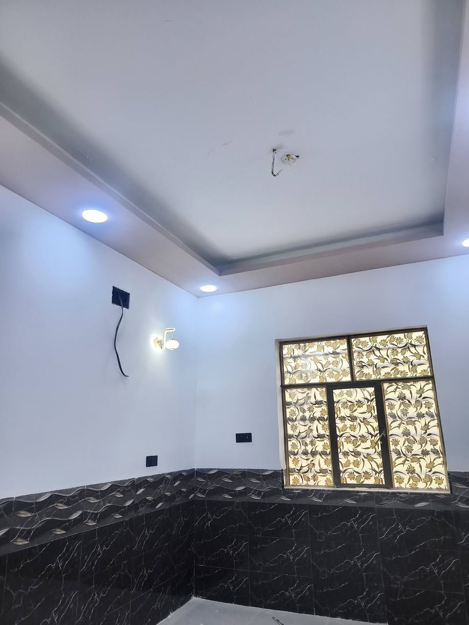 100متر غرفتين بسعر 40 وبيه مجال
العنوان مقابيل جسر الشهداء قرب اسواق تلعفر خدمات كامله قريب للشارع العام بالخط الاول للاستفسار اتصال ***********
