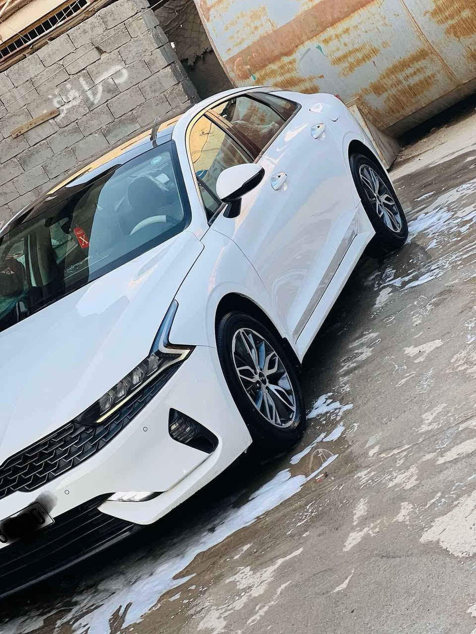 السلام عليكم
سيارة k5 موديل 2023
السعر 210
وكالة نيم
بنوراما
السيارة كفالة عامة من الصبغ والتغير
رقم اربيل السنويه باسمي تحويل مباشر
مواصفات معروفه
كشنات جلد
كشنات تدفئة
السيارة داخل بيجي
مري شفط
قطعتين تبريد 
حساسات امامي خلفي
5 وضعيات قيادة
السياره فول مواصفات 
ماشيه 70 الف
السيارة حيل نظيفه على ايدي
وبيه بس ملاحظه بسيطه 
رقمي ***********
