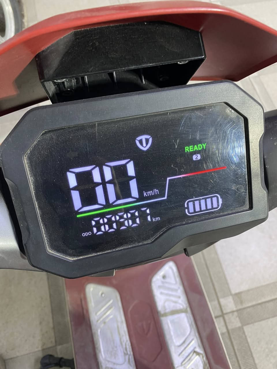 السلام عليكم
دراجه شحن من شركه تالج الريان وحش الكون لون مميز vip
موديل 26  بعدها جديده ماشيه ٩٠٠ فقط  كلشي بيها شغال بطاريات بحاله ممتازه ٦ بطاريات كرافين تمشيك 70 الى 75 كيلو بالشحنه الوحده  بصمتين مانع انزلاق abs
كير 3 نمر نضام مانع سرقه تشغيل عن بعد بيها P ونضام الرجوع للخلف R 
سعرها مليون وخمسين الف قفل  
للاستفسار ***********
مكاني اعظميه او مدينه
