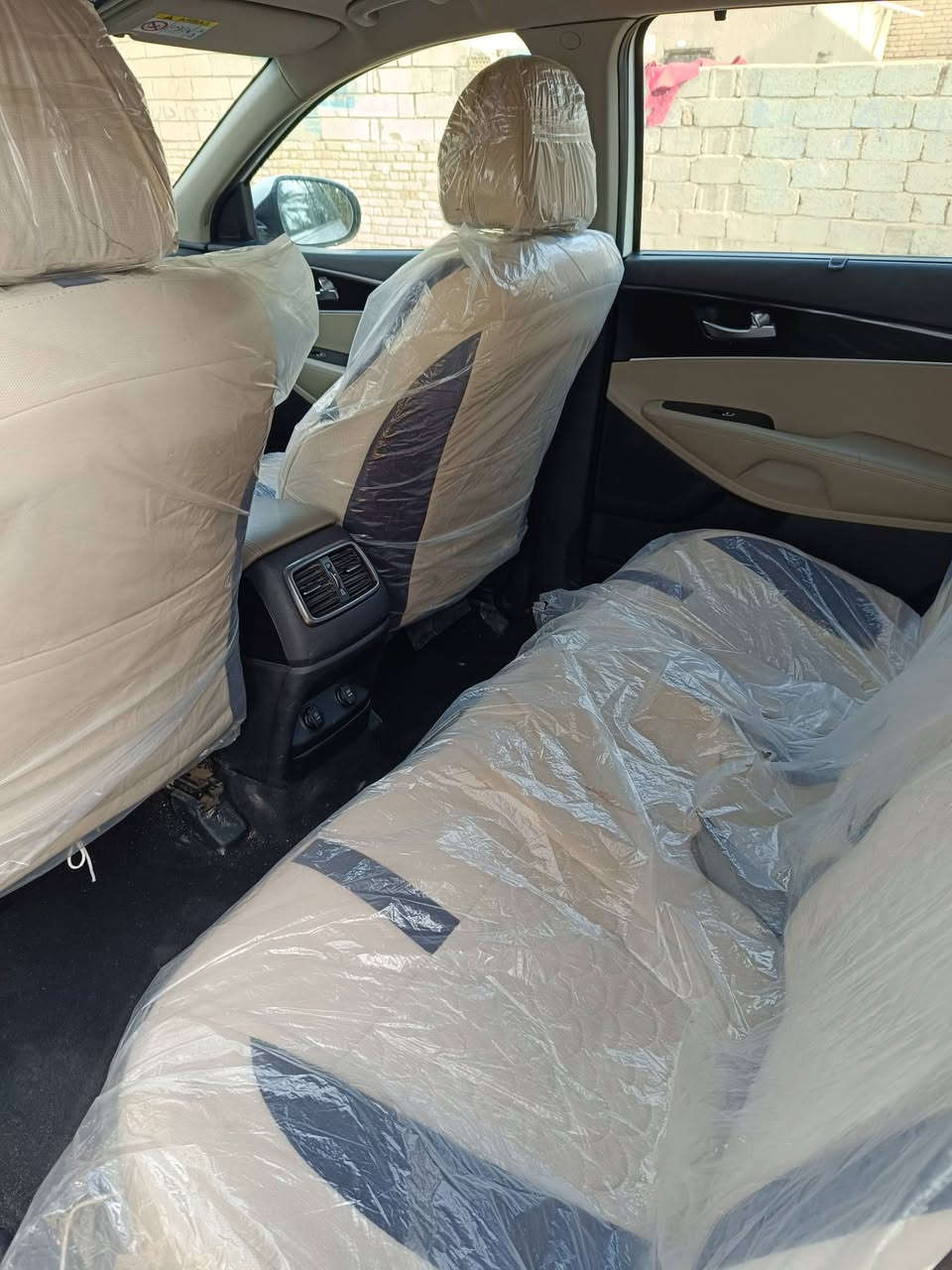 سورنتو 2020 خليجي فول واحد على واحد مكفوله مكان السياره الديوانيه ***********
