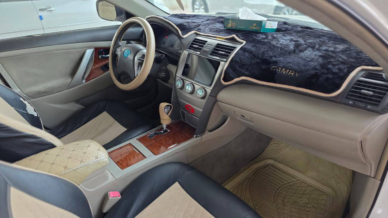 للبيع فقط او مراوس باحدث
كامري ٢٠٠٨ محدثه ١١ فول الفول xle ماشيه ٢٤٠ حقيقي 
 محرك وكير مكفولات صدر امامي خلفي جديد ماصار اسبوع مبدله تخم تايرات جدد السياره جاهزه للخير مايعوزهه اي مصرف مال جناي سونارهه موجود بلمنشور السياره موصله ١١٢ ومابعت عندك زود كل الهله ماعندك زود لاتكسر حلال مسلم 
وي استفسار هاذا رقمي ***********
مكان السياره الانبار القائم
