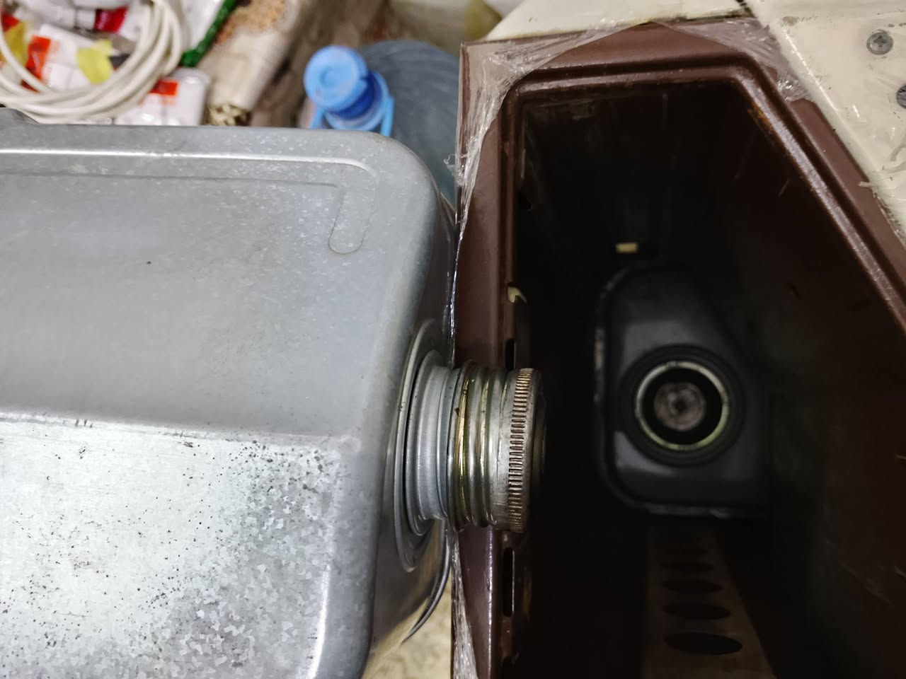 اسلام عليكم صوبه عشتار نضيفه العنوان موصل جانب الأيمن رقم الموبايل ***********
***********
