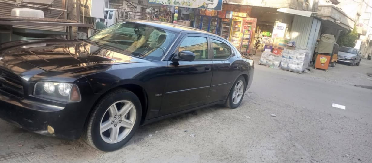 سلام عليكم جارجر 2010 محرك 5700 كير محرك كفاله سياره فول نضافه متوئمه طبق الاصل سنويه عضم عاج مراوس فقط حسب القناعه شعندك سياره نزلها تواصل واتساب *********** مكانها بغداد
