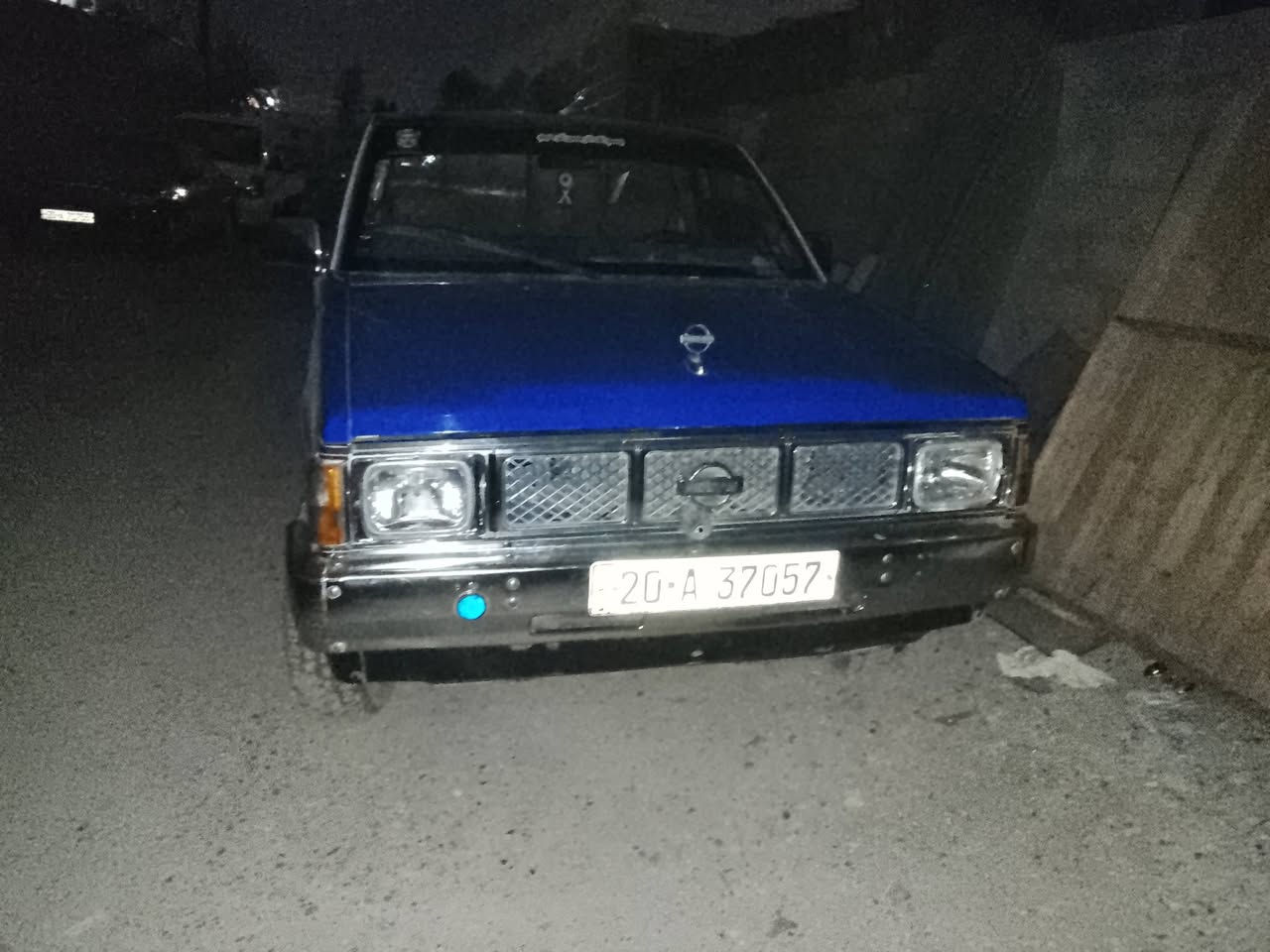 السلام عليكم بيكب للبيع موديل 1991 معمره جديد المكينه والكير حاوية السيارة كلش حلوة ومتعوب عليها تخم تايرات جدد كير اوتوماتيك رقم ديالى بسم جاري تحويل مباشر السعر 39 العنوان بغداد البياع هاتف ***********
