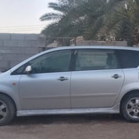سيارة تيوتا ابصم سبعه راكب  موديل  2010 اصلي  سنويه بغداد  تبريد  ثلاث...