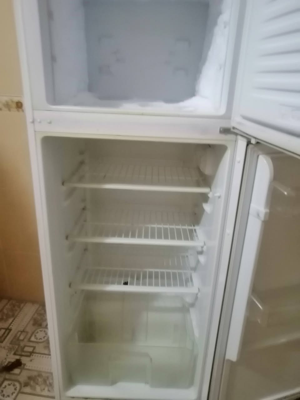 بسم الله الرحمن الرحيم جديد مزاد ابو منتظر ثلاجه نوع ارجلك تركي نظيف ماطور بلادي ثلاجه إيطالي ماطور بلادي مختلف انواع الطباخات ٥مشاعل و٤ مشاعل منامية طفل كرسي هزاز للطفل وجنطه حمل للطفل مع وجنطه حمل للطفل على الكتف واشياء كثير غيرها العنوان بختياري الثانية_امام مسجد حسينية محمد رسول الله صلى الله عليه وآله موبايل ***********
