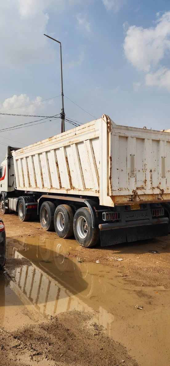 سلام عليكم  سكانيه البيع
2003 مكينة 420 مربوطه 
قلاب مكان ميسان ستفسار على رقم 
***********
