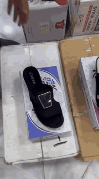 جمله فقط 
سعر الدرزن  48 الف 
نسائي صنع  سوري
قياسات 37/41
الاستفسار 
***********
