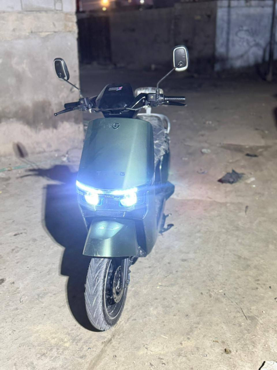 سلام عليكم شباب هاي دراجه البيع نوع تسلا سعر 950الف وبيه مجال العنوان البصرة احي الزيتون رقم ***********
