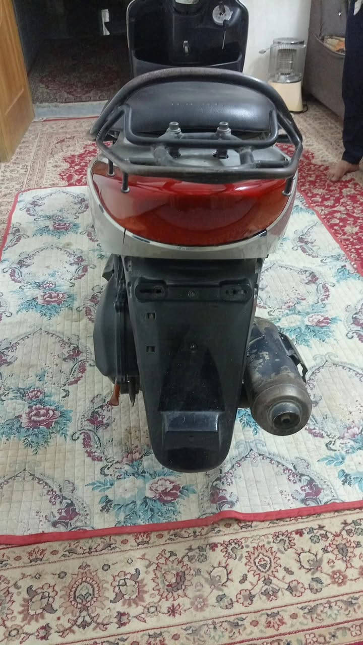 دراجه بريز نوزل خطين مكفول كهربائيه كله شغاله مكينه ناعم السعر ٤٥٠ اتصل واتساب فقط *********** مكاني زراعي الخطيب
