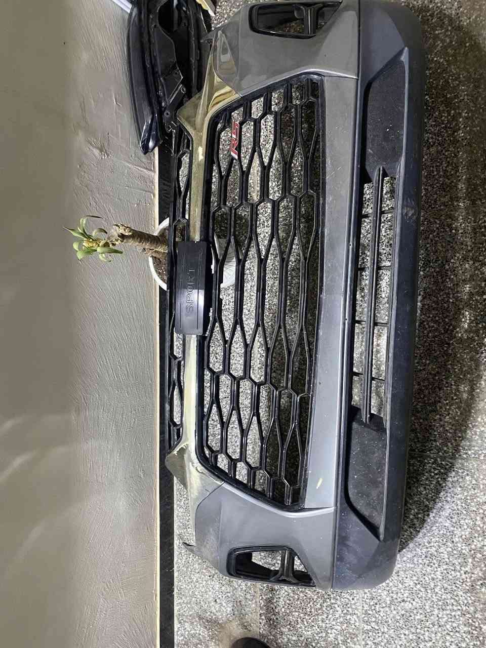 غراض بلايزر للبيع بسعر مناسب دعاميه او زوج لايتات او حاجب كل الغراض مال مديل 2022 لابيهن كسر ولا اي ضرر
او بنيد بيه بس حالوب فافون اصلي   
مكانهن نجف للاستفسار ***********
