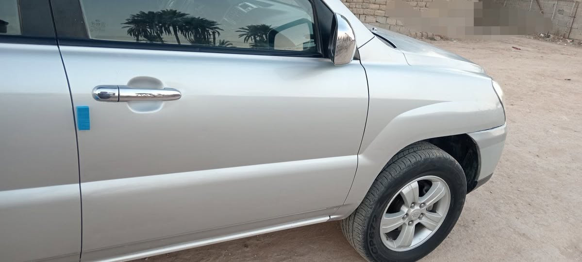 سبورتج ٩ بغداد دولي بسمي مواصفات فتحه حساس خلفي مكينه ٢٠٠٠ دوش دسك امامي خلفي نضام ABS تبريد شغال حداديه جيده ارضيه جلد  جراد بالبنيد قليل صبغ بالجاملغ الخلفي واضح بالصوره اني ما فاحصه تشوف بعينك وتفحص السعر ١١٢ مكان السياره كربلاء
*********** تبديل بلكات جدد وتنضيف النوزلات باتري جديد زوج تاير جديد داخل السياره اسود  كلش نضيف
