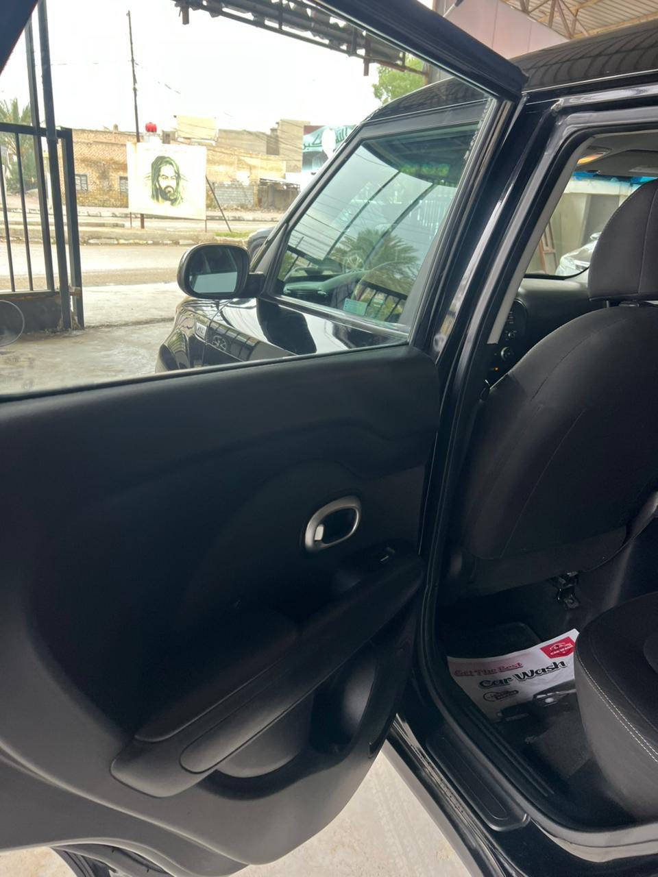 السلام عليكم
كيا صول اميريكي موديل 2019  
محرك 1600 
ضرر جاملغ 
ايرباك سليم 
تحكمات ستيرن 
رقم ديالى 
السيارة بأسمي 
السعر 120 وبي مجال 
الاتصال على الرقم 
 ***********
