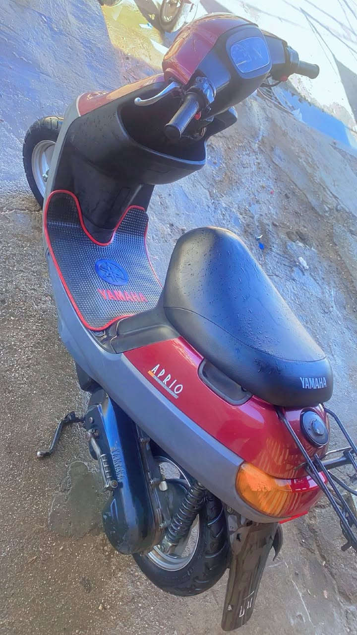 السلام عليكم ورحمة الله 
دراجه بطه مديل 2000 
مال حاويه برغي مامفتوح جديده 
ماشيه ٢١٠٠ متر شرط مكاني كربلاء 
هاتف *********** 
السعر ٨٠٠ وبيها مجال قليل
