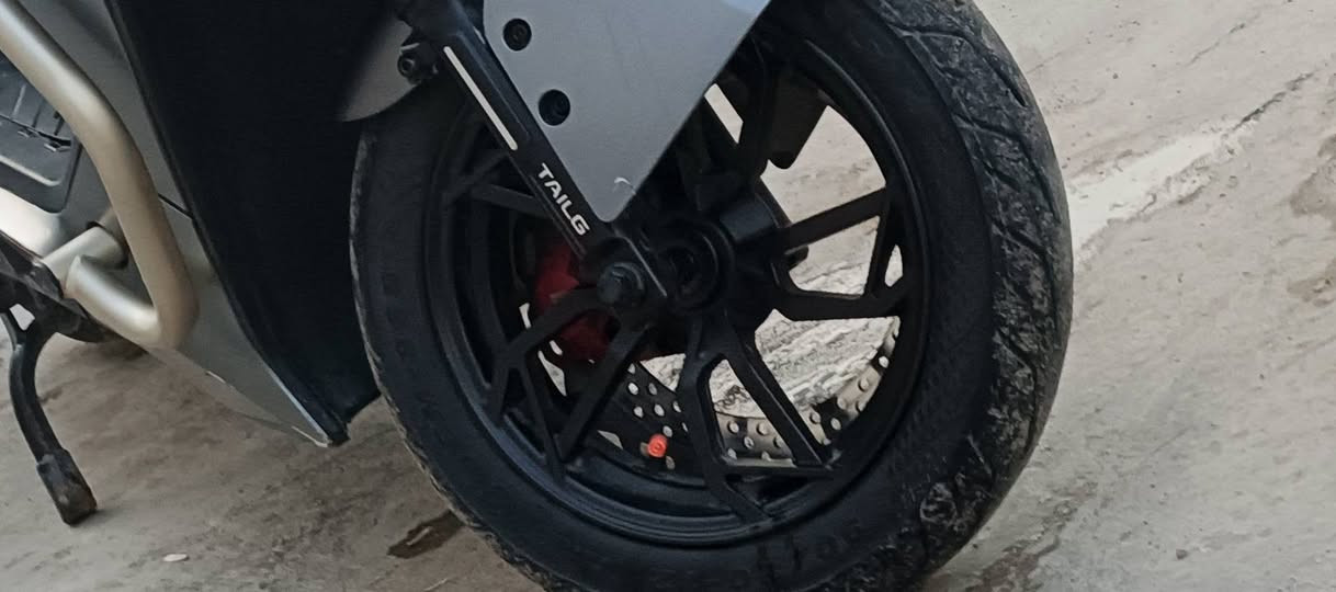 بسم الله الرحمن الرحيم
✈️ تايلج وحش السبورت المسطرة شركة الريان 
-للبيع
-المعروف لا يعرف ما يحتاج اذكر مواصفاته

-بصمات وغراضها كلها موجودة 
-ملف 2000 
ـ لايت عالي ناصي رماش
-وسرعتها طيران بطاريات  مسطرة تايلج 
-عالفحص اذا مو جدد وعالفحص مابيع 
الجديد ١٣٠٠-١٢٥٠
🥇رايدها 950 وبيها مجال قليل 

مكاني بغداد شعب 
للاستفسار ***********
