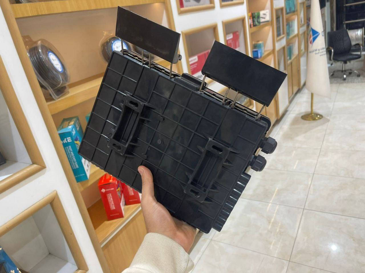 كابينه ضوئي 16 بورت بسعر نار 🥰12الف جملة  العرض لفتره محدودة
مقاومه للضروف الخارجية
تحمل جميع انواع السبلتر 
ميزة القفل مفتاح 🔐 
كيبل دخول وخروج

للاستفسار مراسلة الصفحه 
يتوفر توصيل  لكل لمحافظات


**إذا كنت صاحب هذا الإعلان وتريد حذفه لأي سبب، رجاءا أرسل رسالة إلى الدعم الفني**