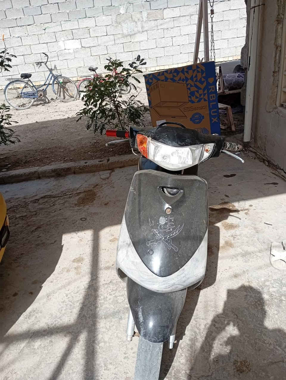 سلام عليكم شباب دراجه ماكس قجمه دراجه مكينه خرسه كفرات نضيفه دراجه حلوه نقص فقط باتري وجاملغ طين السعر 250 وبيهاا مجال مكاني حي اور رقم ***********
