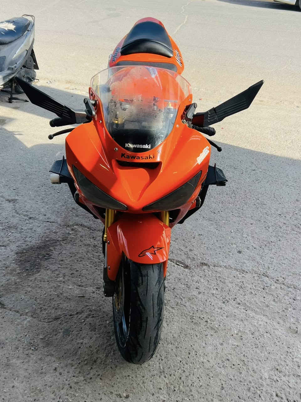 سلام عليكم كاوسكي 2004 636 للبيع دراجه مكينه كير مكفوله كلهه بلاديه حته مروحه بدون رقم فقط مكاتبه ومنفيس شراي يجي خاص بدون مراوس عنوان بغداد  ***********
