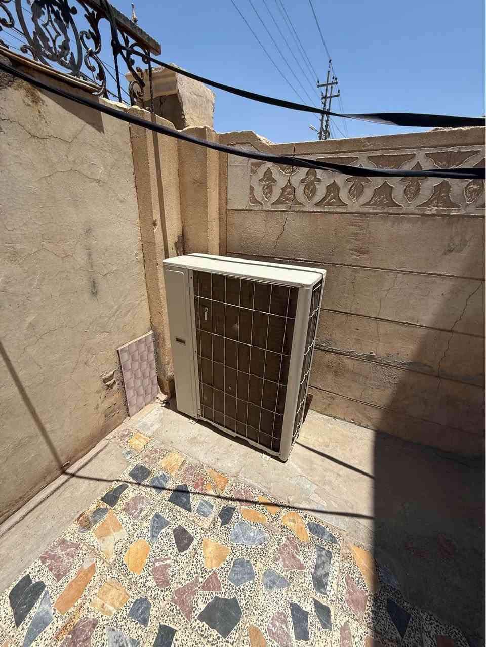 سبلت 5 طن 
شغال مابي عطل 

‭***********‬
لعنوان قطاع ٣٠ شارع مدارس عمارة, ميسان
