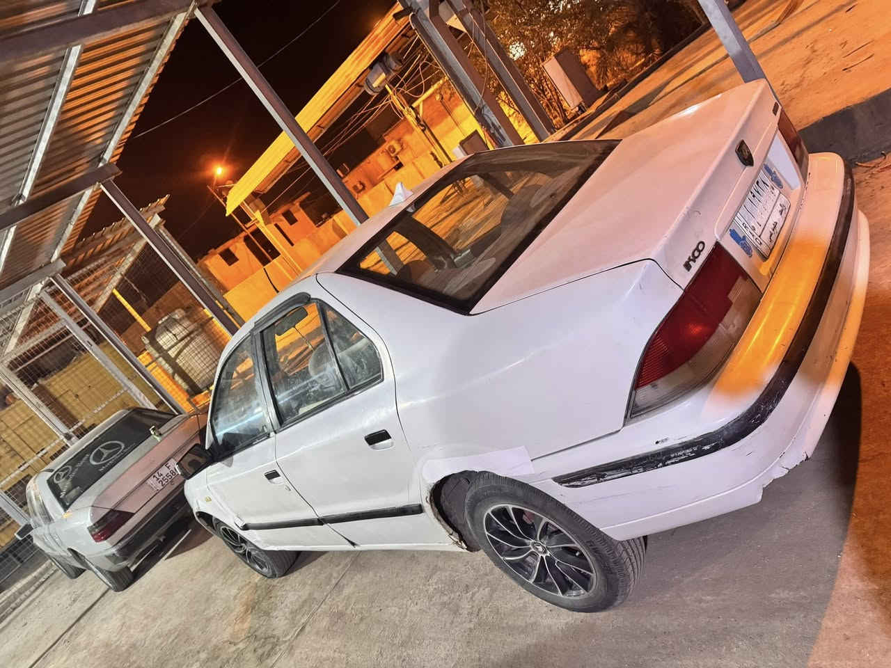 مرحبا سمند لبيع او مراوس 
سمند جاهزه تخم تاير حداده جديده مكينه جديده كير جديد تبريد شقال سياره خير من الله ما بيه نقص مكاني بصره الهارثه رقم تلفون *********** متواجد نت واتساب.   سعره 25 بيه مجال  سنويه مخلصه 2024
