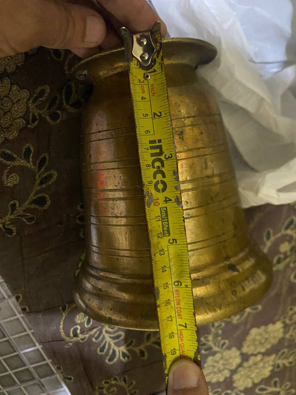 هاون نضيف قديم اصلي سعر 90الف  وزن 5كيلو ونص كامل مكان حي عامل بغداد عامل بغداد ***********
***********
سكن حي عامل بغداد
