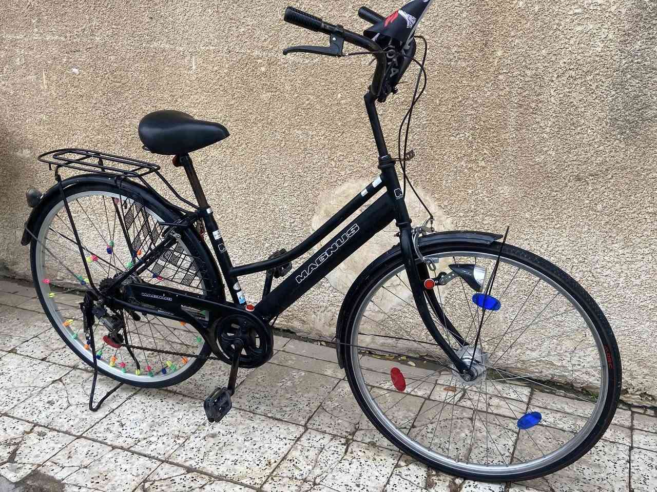 لبيع باسكل موديل 2017 حجم 27 ياباني. ويرات دفن بل لشه باسكل يخبل كامل كير وحساس بريكات شغله نضيف حيل  مكان بغداد حي جهاد او رضوانيه سعره 100 وبي مجال.لشراي.


**إذا كنت صاحب هذا الإعلان وتريد حذفه لأي سبب، رجاءا أرسل رسالة إلى الدعم الفني**