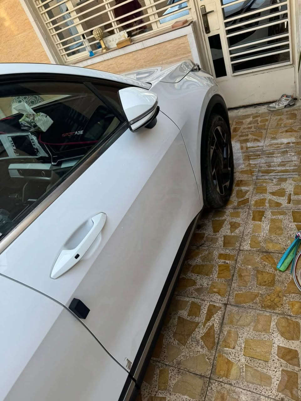 السلام عليكم من رخصه الاخوة الادمنيه
سبورتج 23 خليجي ماشيه 47الف بيه بارد بصفحه اليمنه بس موضربه شخط فقط ومعدل بس تعديل محلو وتقريبا البارد ع طول سياره ورصعه فوك قبق البانزين 
تبريد كير مكينه خير من الله المواصفات العاديه سياره بأسمي تحويل وين مكان 
السعر 190 ونشالله بيه مجال 
للتواصل والاستفسار اكثر مواسله وتساب ***********
مكان السياره بغداد
