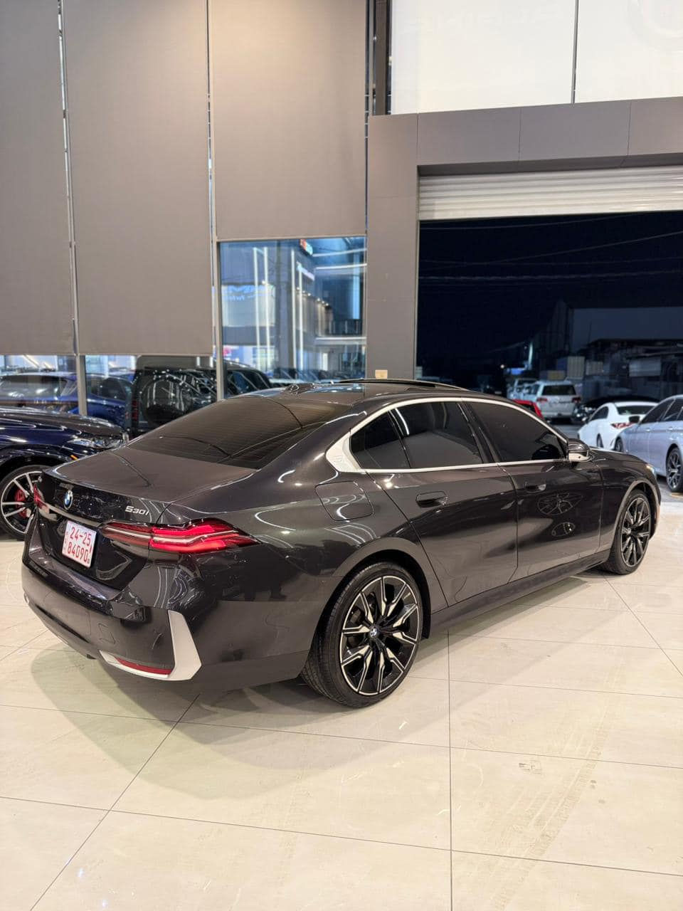 سلام عليكم 

‏                 BMW _ 530i__XDRIVE
____________

‏‎‏‎النووع : 530i

سنة الصنع : 2024

‏‎‏‎المسافة المقطوعة: 37,000 Mile

‏‎‏‎سلندر :  4T

السعر : 440$🔥 ورقة

*********
السياره لون مميز كلين تايتل مكفول من كلشي  

فول الفول سلايد ٥ كاميرات داتاشو دواخل دزاينو كشنات جلد كهرباء و خزن سستم صوت Harman/kardon و بعد هوايه مواصفات متنذكر 
____________

🌎 العنوان : اربيل ازادي المعرض  الپينا 

‏‎‏‎‏‎📱 للاستفسار يسعدنا تواصلكم معنا على الأرقام التالية

***********
***********
*********** ‏‎‏‎‏‎
