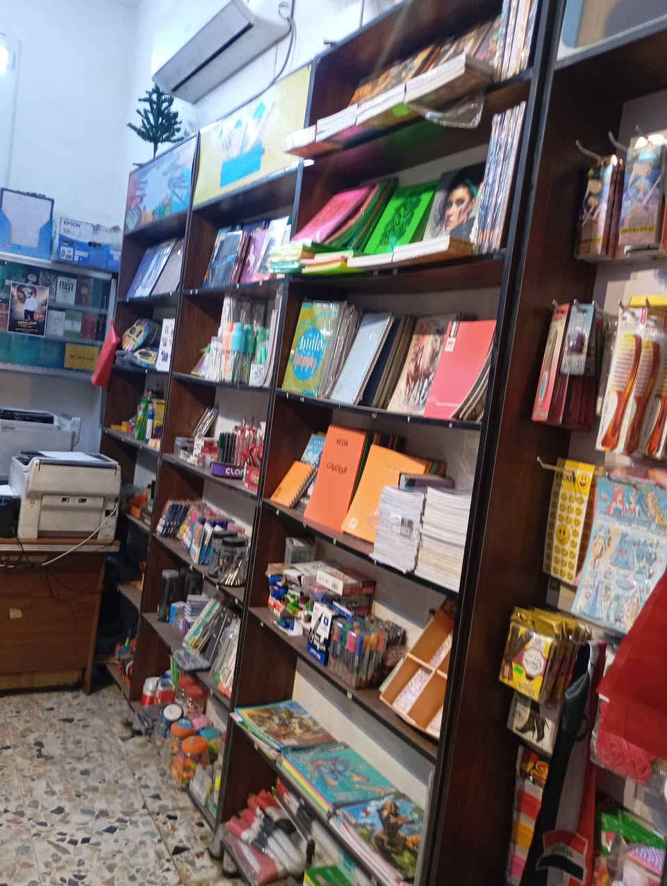 موقع مكتبه جاهزه من كلشي للبيع
خيرا من الله قريبا على مدارس
قطاع 2 شارع الصيانه 
مدينه الصدر أولى للتواصل ***********
سبب البيع ما تفرغ له
