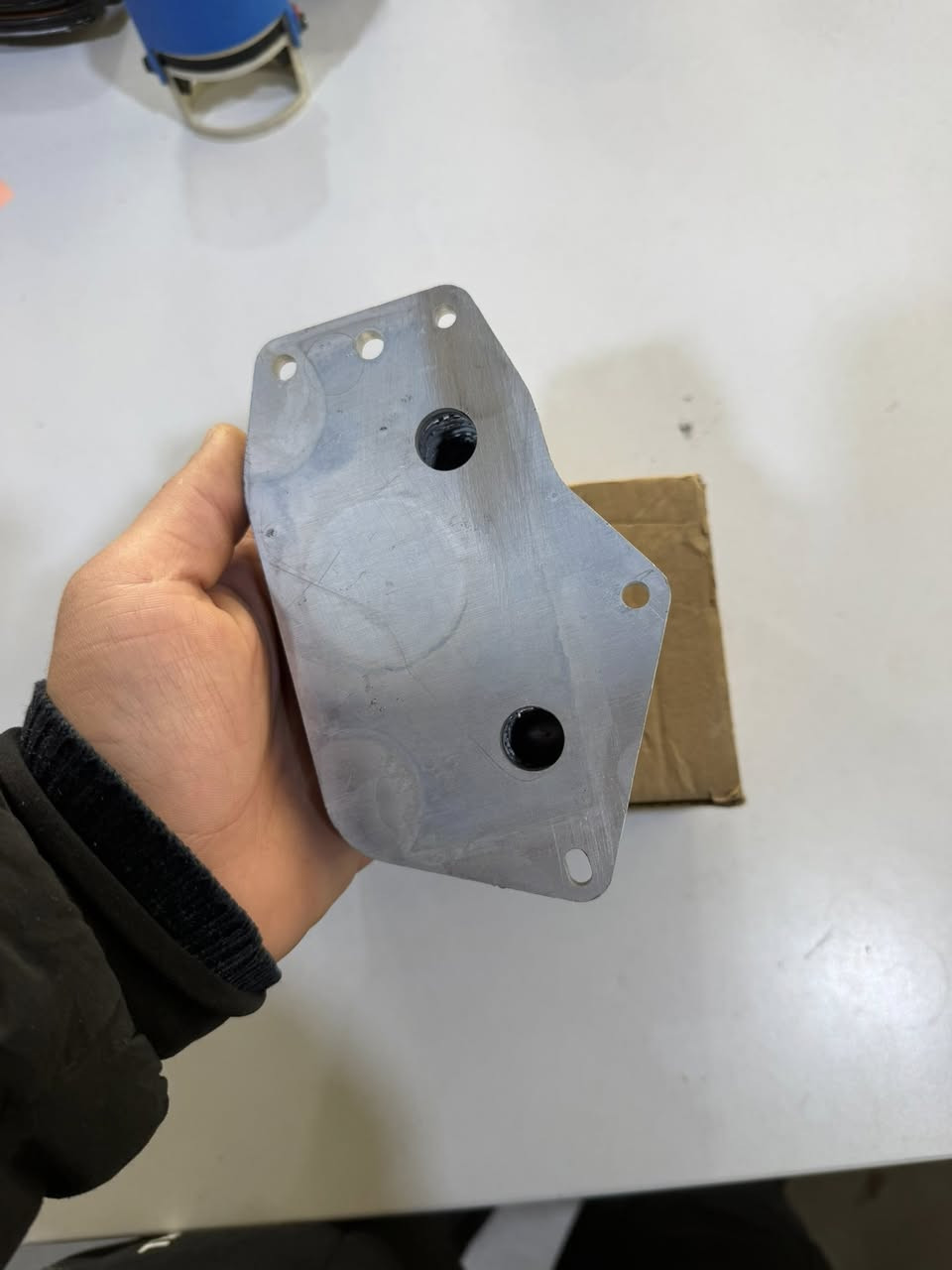 براد دهن بلايزر / اكاديا / كاديلاك 
🔱🔱🔱🔱🔱🔱🔱🔱🔱🔱🔱🔱
شركة الكاسر لادوات السيارات الامريكي 
          ( الحاج احمد العكايشي ) 
العنوان النجف / حي الامير ركن شارع الزهور مقابل الصناعي 
للاستفسار :- ***********-***********
