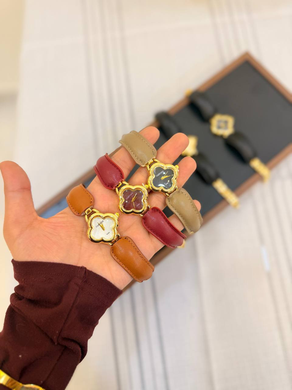 ساعة نسائي جلد فخم للعيد 😍❤️
قطعة ب٦
متوفر توصيل لكل محافظات العراق


**إذا كنت صاحب هذا الإعلان وتريد حذفه لأي سبب، رجاءا أرسل رسالة إلى الدعم الفني**