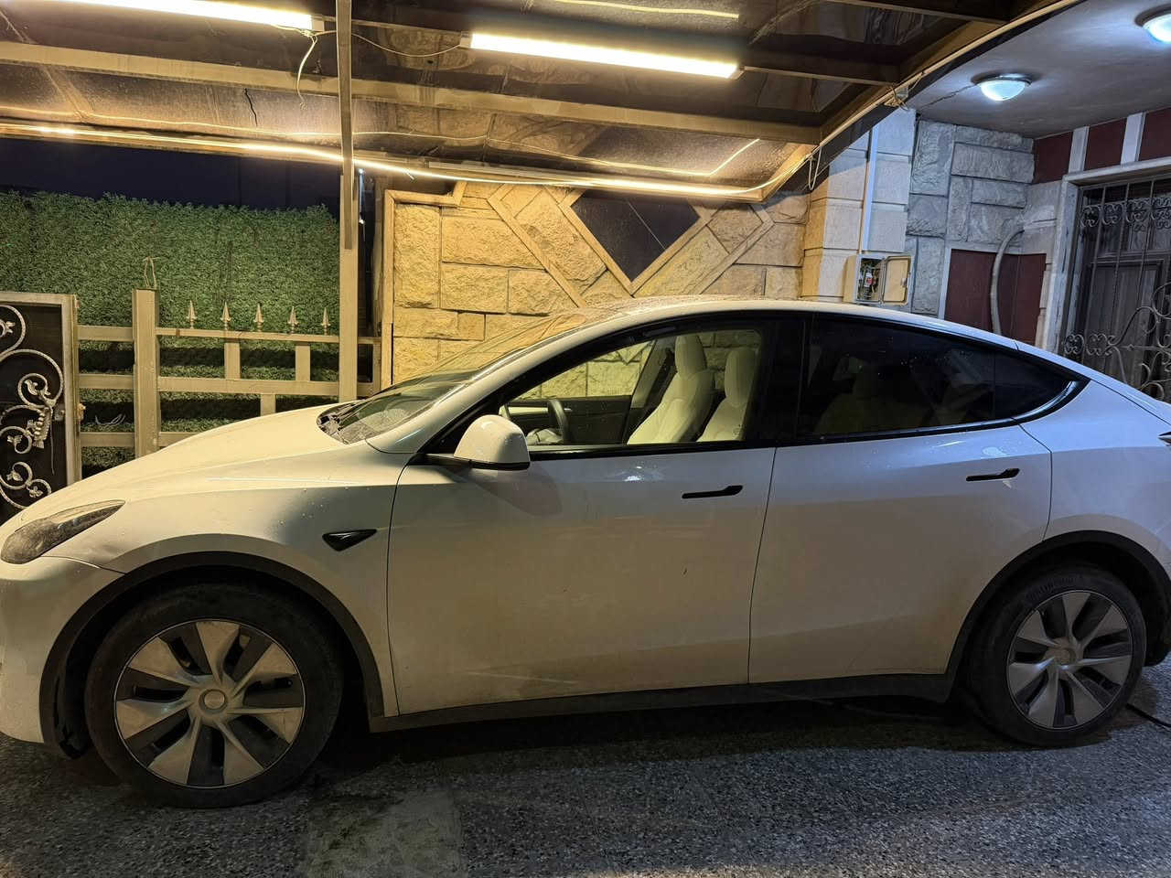 سلام عليكم تسلا مودل yموديل دبل موطور لونك رينج داخل ابيض  2023ماشية 47الف موصفات الباقية معرفة للتسلا مكان بغداد حدثها موضح بل صور السعر 215$


**إذا كنت صاحب هذا الإعلان وتريد حذفه لأي سبب، رجاءا أرسل رسالة إلى الدعم الفني**