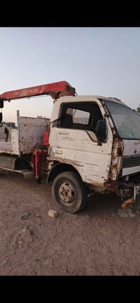 كرين بدون بدون الجهاز شرط الشغل محرك ٣٠٠٠ جديد القماره تعبان السعر ٣٠$...
