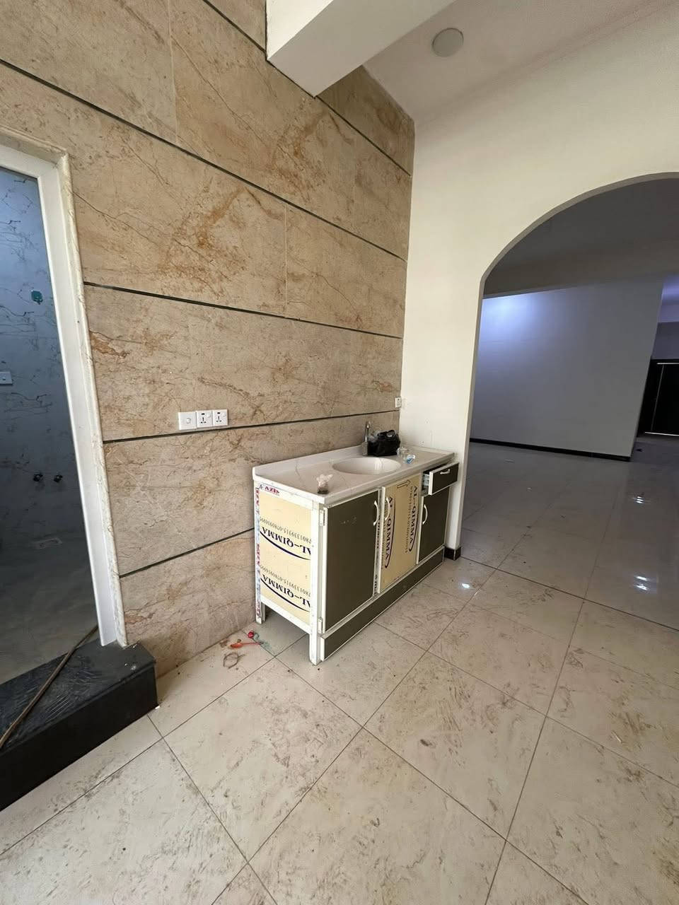 #لــــــــلايجار/شقة بناء جديد 🌐
_____________♻️
 📍محتويات الشقة -غرفتين نوم وهول ومطبخ ومجموعة وبلكونة مجهزة بأناره -مع سخان -مع تانكي 

📍الموقع -الخسروية موقع جيد 
#لــــــــلاستفسار ________***********
#عقارات #بيوت #شقق #اراضي #دور #سكني #تجاري #بيع #شراء #رهن #استثمار #بناية #عرصه #تعقيب #ايجارات #دفع_مبلغ_تطلوعه_من_مجمع_الكوثر
#
نستقبل عروضكم التجارية والسكنية 
_______________________عقارات الامير في بابل شارع /60 مدخل حي الحسين مقابل مدينة حمورابي السياحية
