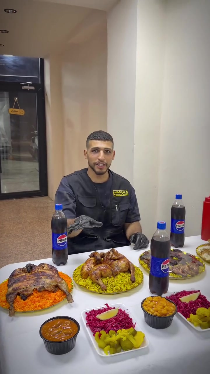 🔥 عرض نار من مطعم دجاج الملك ٢ 🔥

إذا تريد وجبة تشبعك وتدلل مزاجك… هسه وصل أقوى عرض 👑🐔

🍗 دجاجة كاملة على التمن الفاخر
🥗 مقبلات مجانية
🍲 مرق حسب الاختيار
🥤 بطل بيبسي بارد

💥 كل هذا بس بـ ١١,٠٠٠ دينار فقط 💥

⭐ دجاج طازج يومياً
⭐ نكهات وتتبيلة مميزة
⭐ جودة ونظافة بكل وجبة

📍 الفرع الأول: بغداد – حي الجهاد – حي الحسين
📞 ***********
📞 ***********

📍 الفرع الثاني: بغداد – حي الإعلام – تقاطع درويش
📞 ***********
📞 ***********

🕚 موجودين بخدمتكم يومياً من الساعة 11 صباحاً لغاية 1 ليلاً

دجاج الملك ٢ 👑
طعم يليق بالملوك… والسعر ما يتفوّت‼️
