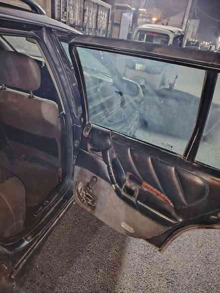 السلام عليكم سيارة اوبل
موديل ١٩٩٨
سياره نضيفه حلوه اي قطعه ممبدله 
كيرها جديد 
محركهة ٢٠٠٠ 
رقم تلفون
***********
***********
سعر ٤٥ بيها مجال قليل لان ولا قطعه مبدله على وضع شركه 
مكان الدوره شارع 60
