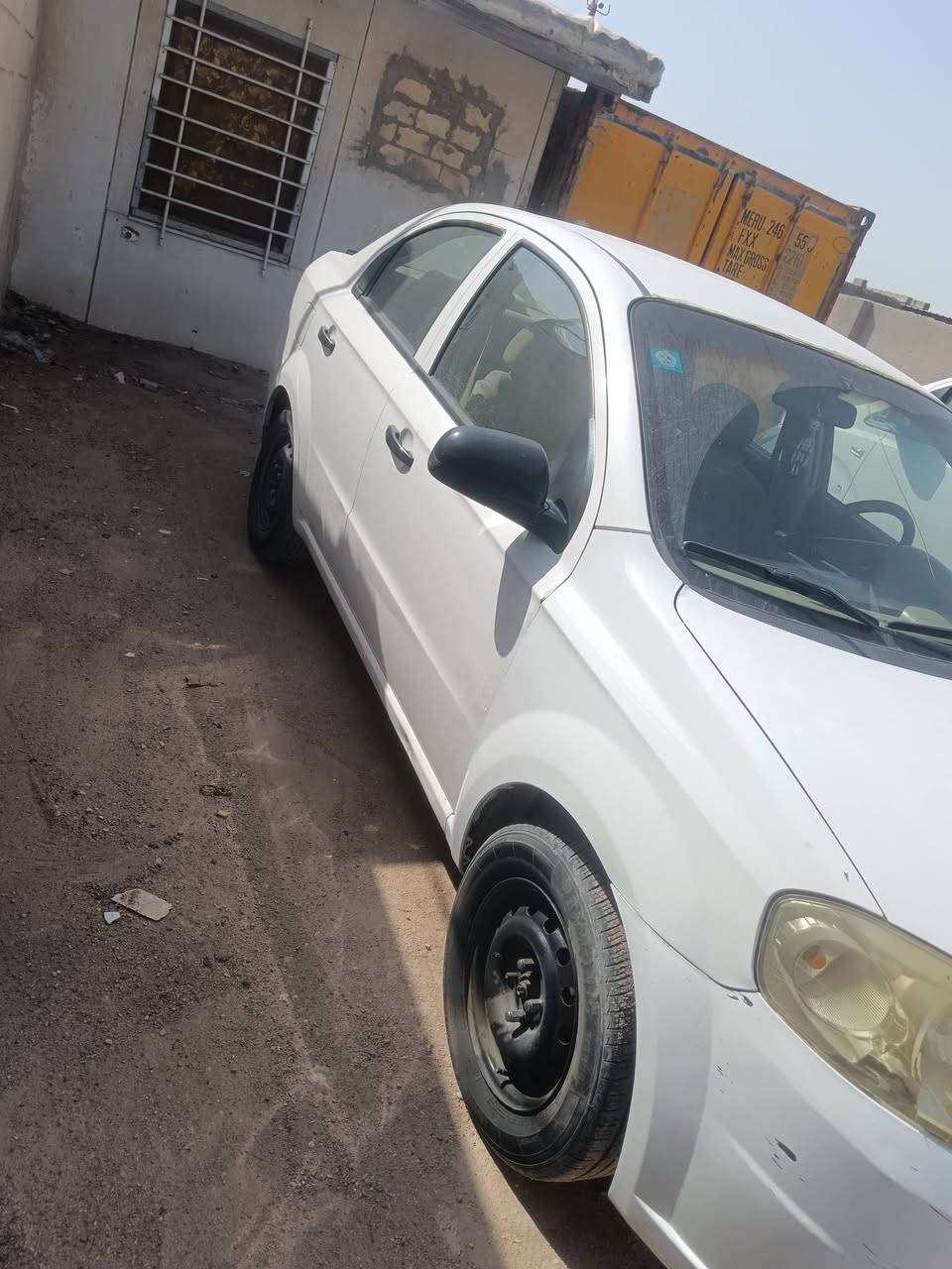 افيو موديل  2011 محرك مفتوح
كير عادي 

رقم بصرة   انكليزي سنوية 2027

بيها جاملغ ثنين امامي (مبدل) 

كير مكينة خير من الله 

 مكانة البصرة الزبير 
السعر 50 
للاتصال***********

واتساب ***********
