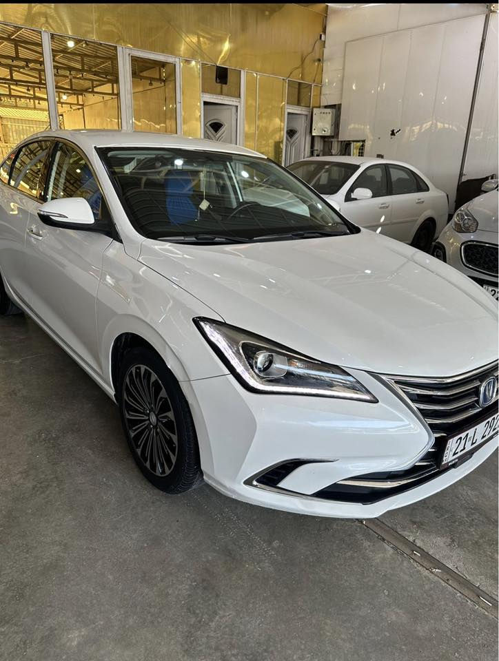 السلام عليكم شانجان ايدو ٢٠٢٠ للبيع ماشيه ١٦٥الف لون ابيض  رقم شمالي سنويه ساقطه صار سنه تقريبا سياره بيها بارد بالصندوق شويه وبيها طخه باب اللي ورى السكن 
عكس السايق خفيفه سياره على ايدي مال موظف محافظ عليها دهن ايكسدو الأصلي بانزين محسن صدر جديد السعر ٩٨وبيها مجال مكاني الدوره جمعية خير الله الاتصال على رقمي ***********
