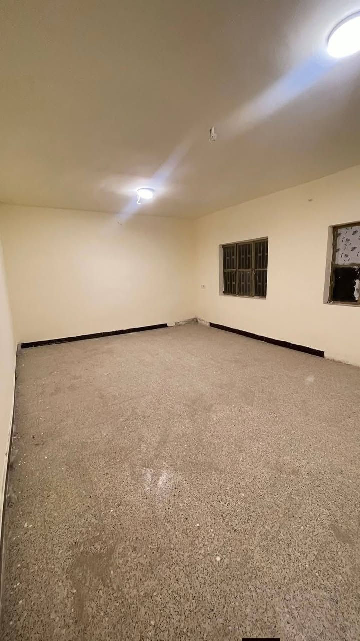 السلام عليكم مكتب عقارات الشمس  مقابيل المستشفى التركي !!!
                         بإدارة ((أحمد الگريطي))
                    
    ☎️***********
                        ☎️***********

 🏠دار للإيجار طابق ثاني يحتوي على غرفه وكليدور ومطبخ ومجمع صحيات وسطح درج معزول 

⁦^⁠_⁠_⁠_⁠_⁠_⁠_⁠_⁠_⁠_⁠^⁩⁦(⁠✯⁠ᴗ⁠✯⁠)⁩⁦(⁠✯⁠ᴗ⁠✯⁠)⁩⁦^⁠_⁠_⁠_⁠_⁠_⁠_⁠_⁠_⁠_⁠^⁩

🌎الموقع حي الحسين قرب مدرسة الحديبية 

⁦^⁠_⁠_⁠_⁠_⁠_⁠_⁠_⁠_⁠_⁠^⁩⁦(⁠✯⁠ᴗ⁠✯⁠)⁩⁦(⁠✯⁠ᴗ⁠✯⁠)⁩⁦^⁠_⁠_⁠_⁠_⁠_⁠_⁠_⁠_⁠_⁠^⁩

💰💸قيمة الإيجار 400
