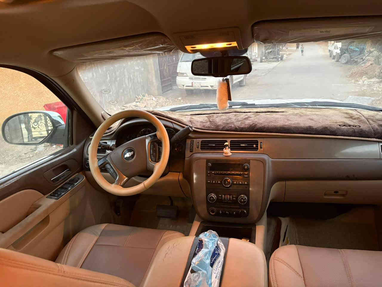 تاهو ابتر موديل ٢٠١٠ ادوات ادوات مكفوله من السرقه والعشائر بيها كص قماره سياره دخول جديد جاهزه مكان بغداد عارضها ٧٣$ وبيها مجال حك الجيه *********** للبيع فقط بدون مراوس بدون مراوس
