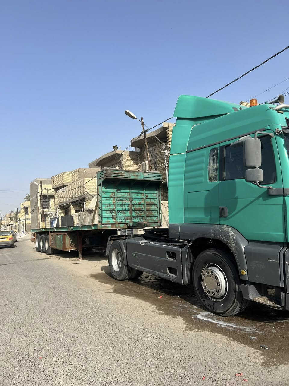 سبب الوعود الكاذبه مان للبيع موديل 2004 رقم ديالى مشروع وطني مكينه 410 بم ونوزل كير عادي مربوطه فلات ثلاث محاور مع عربانه
المانيه مزوجاتصال***********
