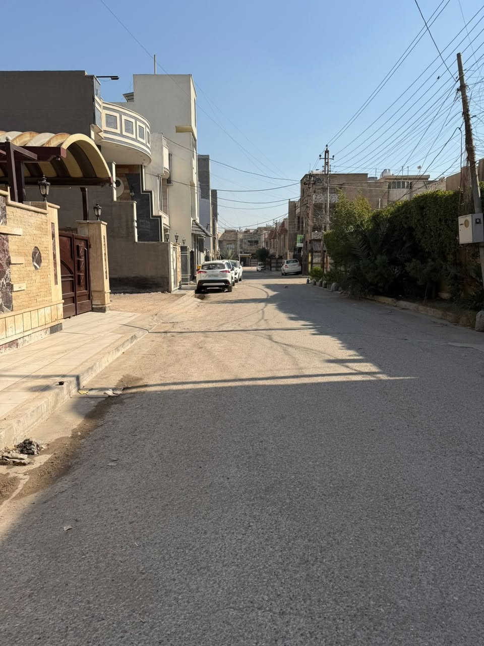 للبيع 200  متر  واجهة  8 
7 غرف نوم 
3 طوابق 
السعر   825  مليون    وبي مجال 
بناء  درجه اولى مودرن 
طابو صرف سكني 
السيدية شارع الخيزران خلف جامعة الشعب 
مع تشجير خلفي 80 متر 
الاستفسار الاتصال على حليم   ***********
