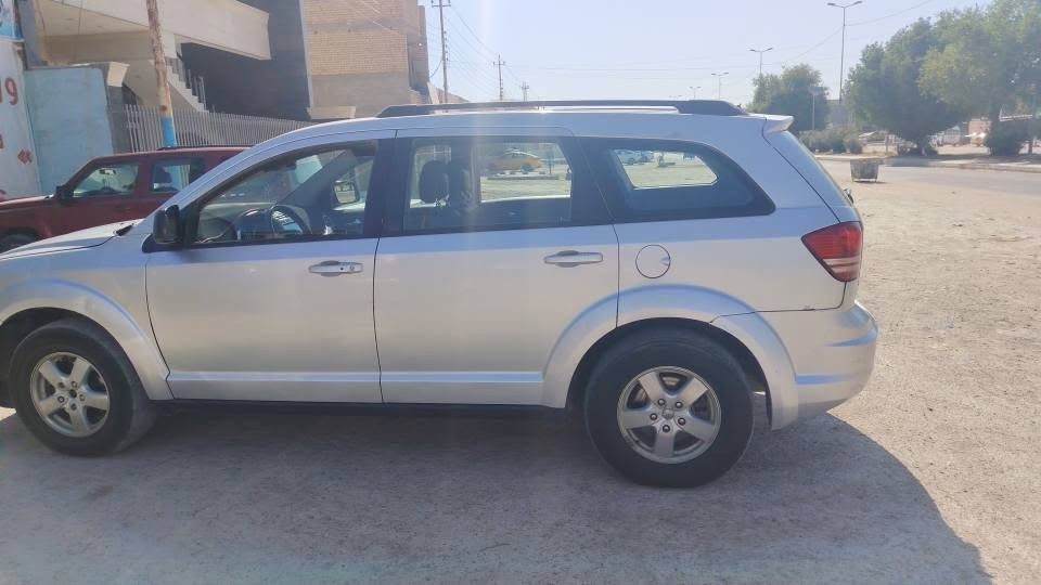 السلام عليكم دود جورني موديل 11 سبعه راكب بيها ثلاث قطع صبغ بدون دواخل السعر 88 بيها مجال درهم مراوس *********** بغداد, العراق
