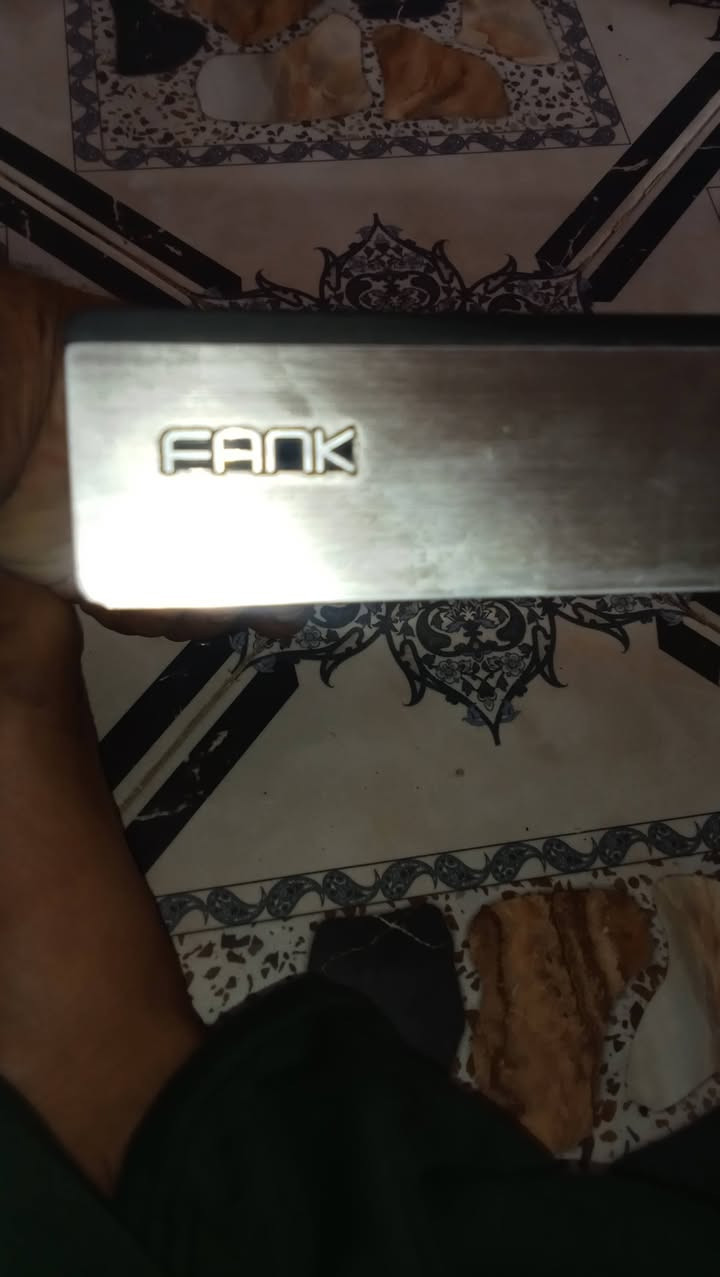 للبيع كاميرات شغاله نوعيه فانك نقص بس  هارد. كامله هيه محولاته فيشه السعر 75بي مجال ***********
