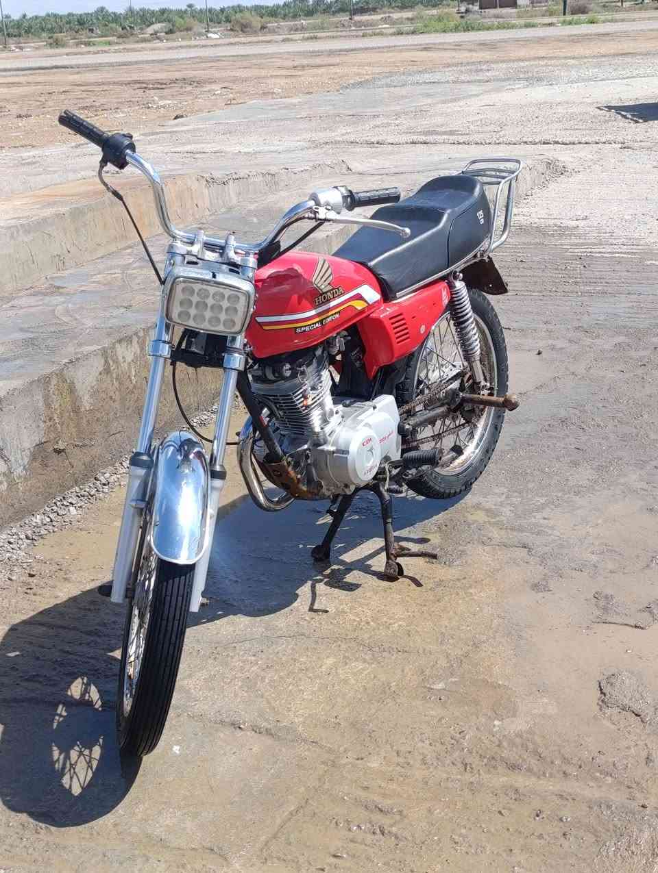 السلام عليكم دراجه للبيع  موديل 2020 كلك كلك دراجه اتكفل سرقه وعشاير
مكاني ناصريه قضاء النصر ***********
