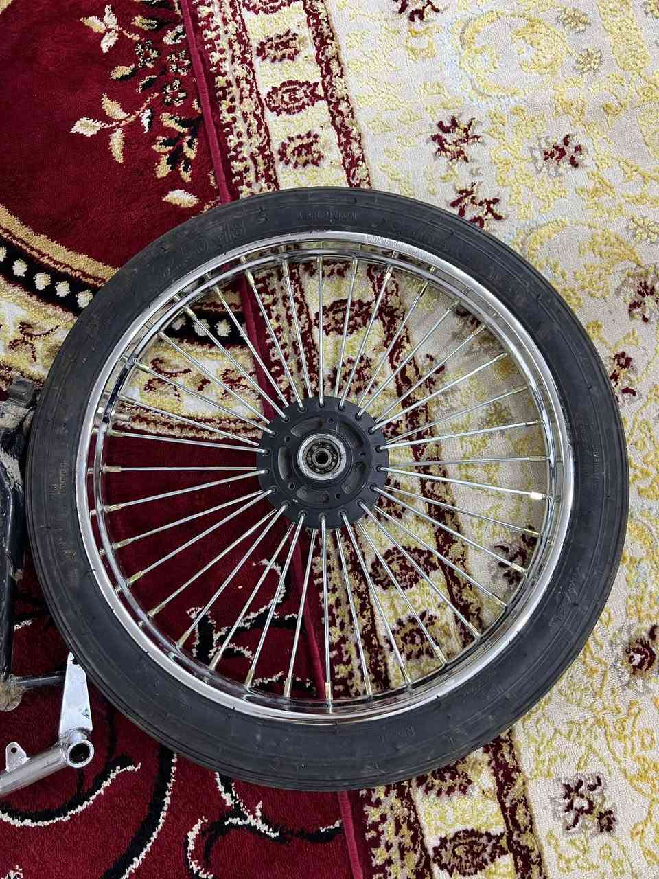 سلام عليكم غراض للبيع قيم واخذ مكاني ديوانيه
#ويل خلفي انتنس اصلي وتايره وجوبه وتفرعاته جاهز بعده جديد ممستعمل 
#ويل امامي بلاد اصلي
ويل حربي سيم عدل اصلي هوا وتايره كامل 
#تانكي اصلي بلاد 
#كشن دبل قاعده اصلي 
#دبلات دايون اصلي 
#كزوز ابو نجمه اصلي وصوته رعيده
#سكان دايون جديد 
#شوته
#ستان نص 
#دواسه بريك 
#براغي تعميره كامله 
#دواسه مال مكينه بعده جديد
واكو بعد نواعمم بصيطه... اذا مو شراي لاتعبتي 
ولحد يصير شاطر ترا كلمن وسعره معروفات. 😉💕


**إذا كنت صاحب هذا الإعلان وتريد حذفه لأي سبب، رجاءا أرسل رسالة إلى الدعم الفني**