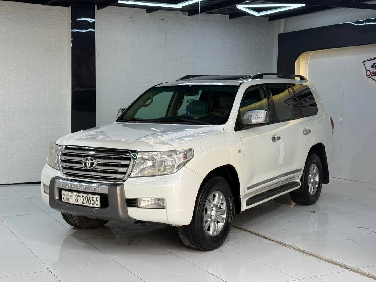 تةنها ١٨٧ وةرةقة 😱 

وةنةوشة ٢٠٠٨ بي بوياغ يةك پةلةي كارتة ٨ پستني فول فولة
علوجة سةيارةكة (ادوات_بدون رقم) زةمان دوبةية گيرو مةكينةي بةشةرتة ١٧٠ هةزار روشتووة مةكينةي نةكرايتةوة هةموو گياني وةك شةريكة ماوة ٤ تاية و ويلي لؤكي لةژيرة سةيارةكة نموونةية لة جواني 

سعري// ١٨٧ وةرةقة
شوين// كؤية 
*********** كويسينجاك, أربيل
